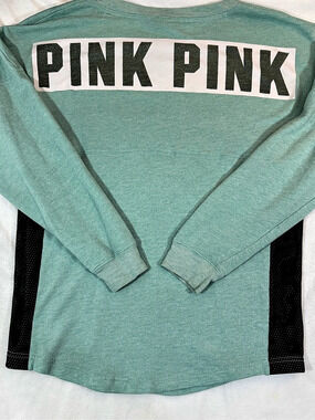 PINK Long Sleeve Graphic Top in Green